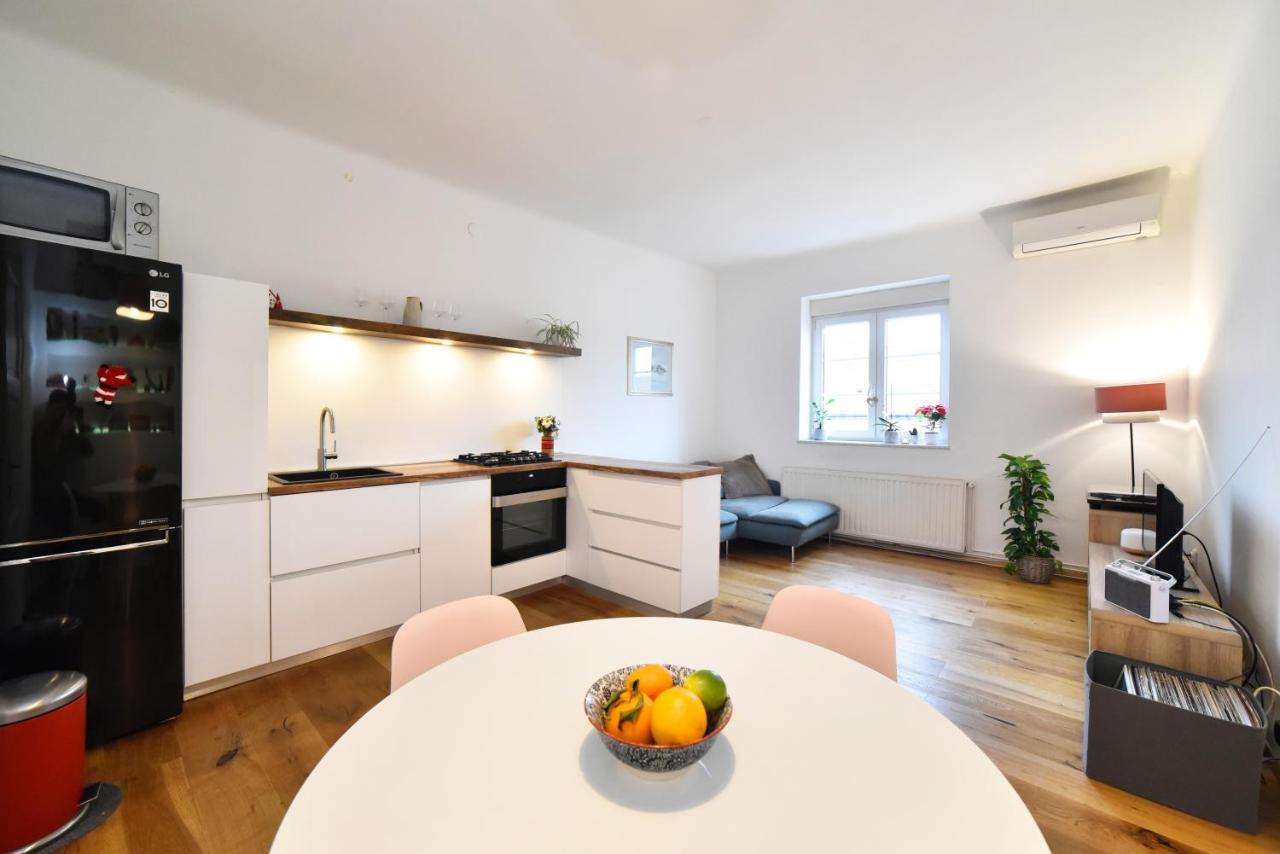 Cosy Lu Apartment Zagreb Buitenkant foto