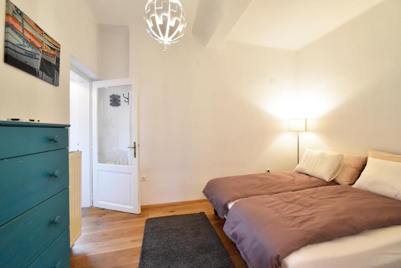 Cosy Lu Apartment Zagreb Buitenkant foto